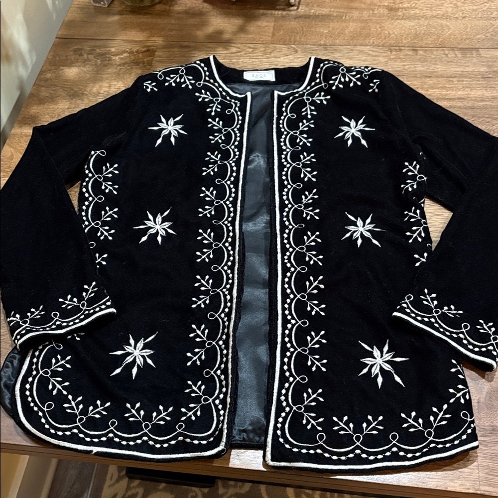 Sage the Label Zella Jacket. Medium. Black and white